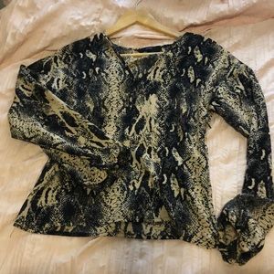 Vera moda snake skin blouse